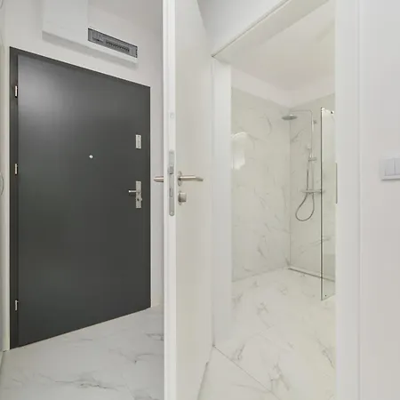 Lejlighed Cozy Studio With Balcony In Very Close To Main Market Square By Renters *